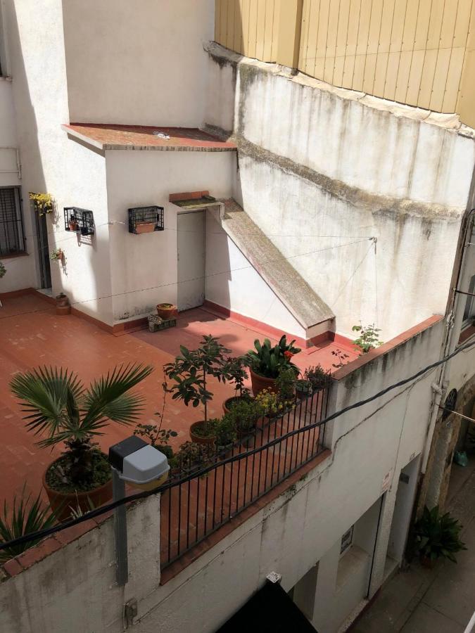 2 Bedroom Large Modern Apartment In Blanes Old Town 50M From The Beach! 외부 사진