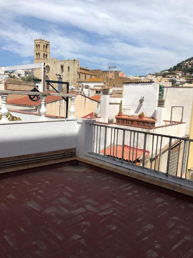 2 Bedroom Large Modern Apartment In Blanes Old Town 50M From The Beach! 외부 사진