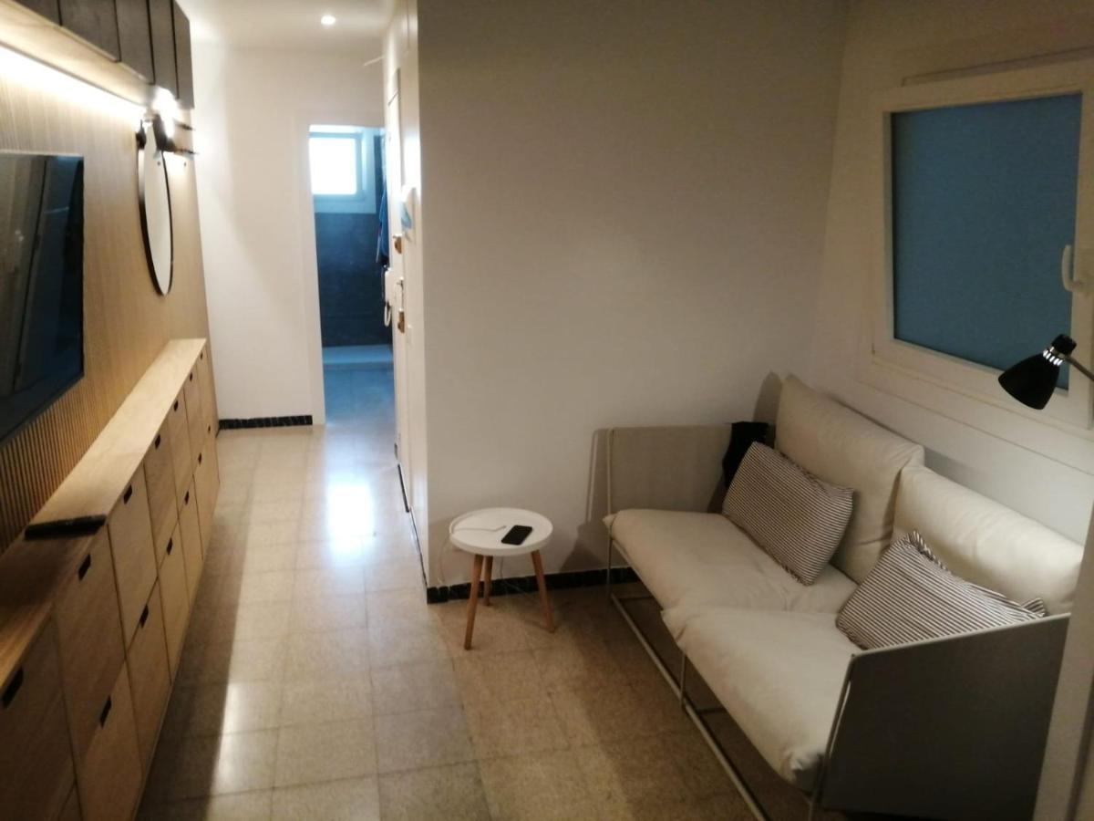 2 Bedroom Large Modern Apartment In Blanes Old Town 50M From The Beach! 외부 사진