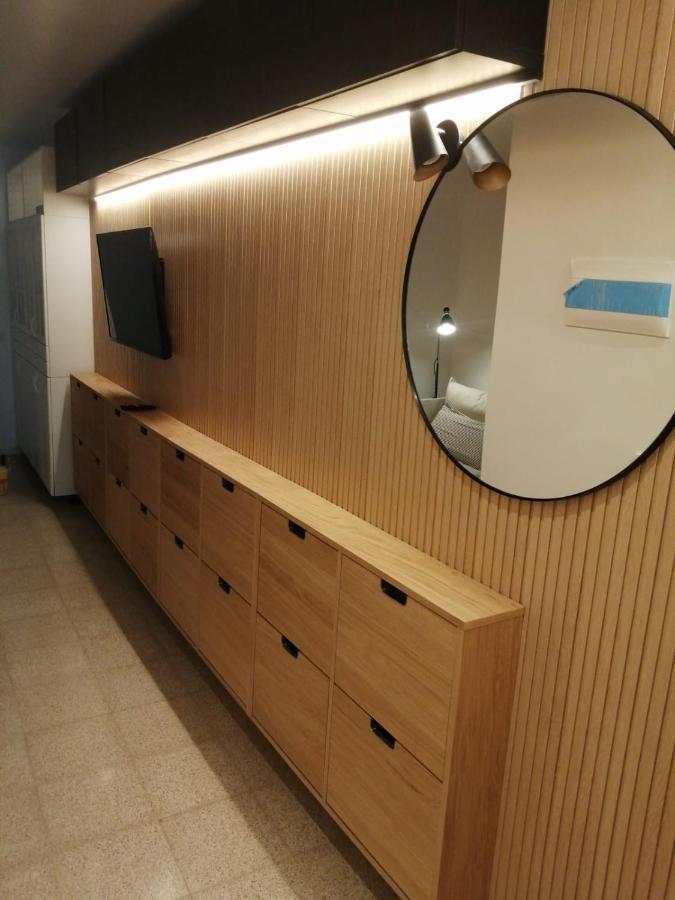 2 Bedroom Large Modern Apartment In Blanes Old Town 50M From The Beach! 외부 사진